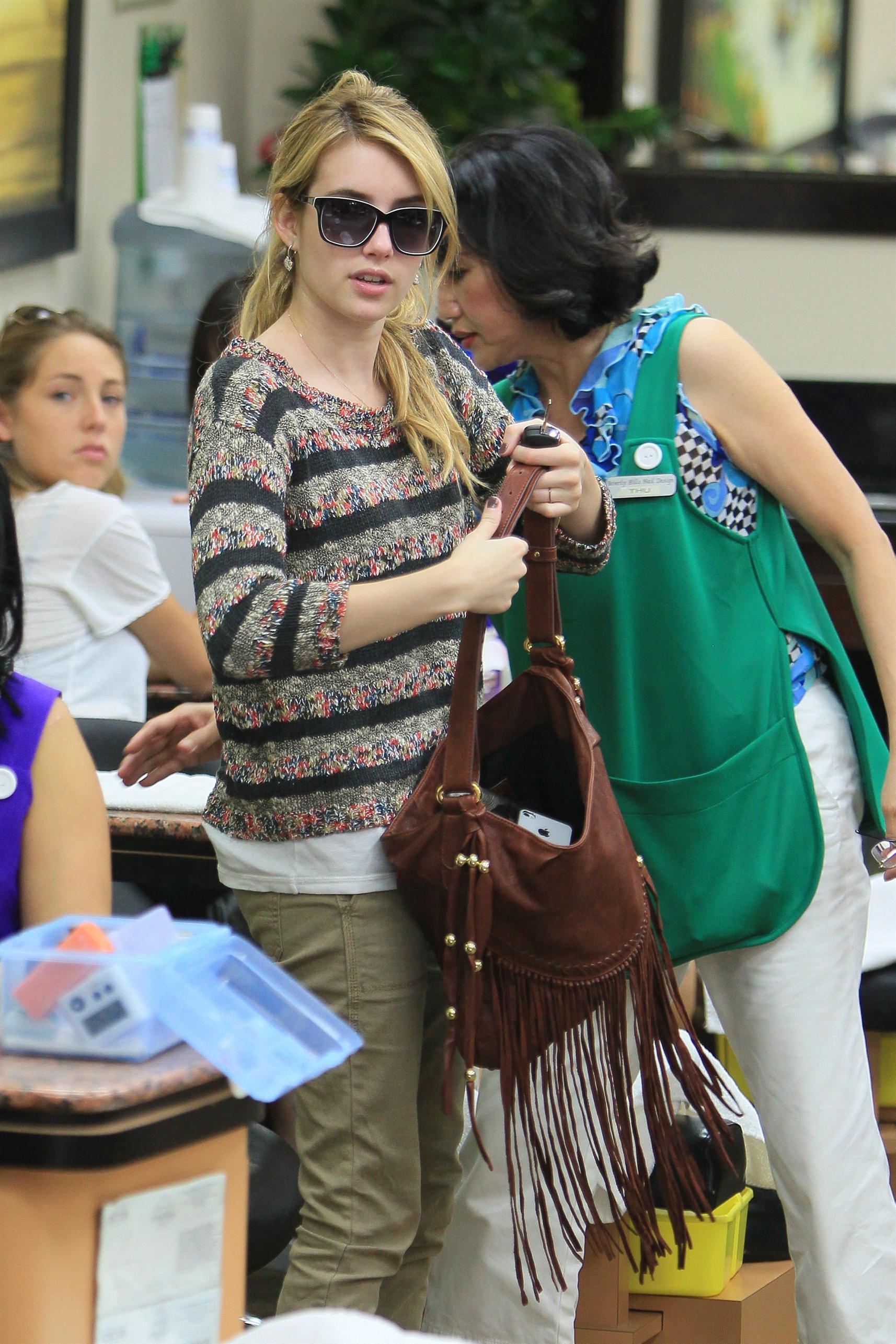 Emma Roberts leaving a nail salon in Beverly Hills photos | Picture 63923